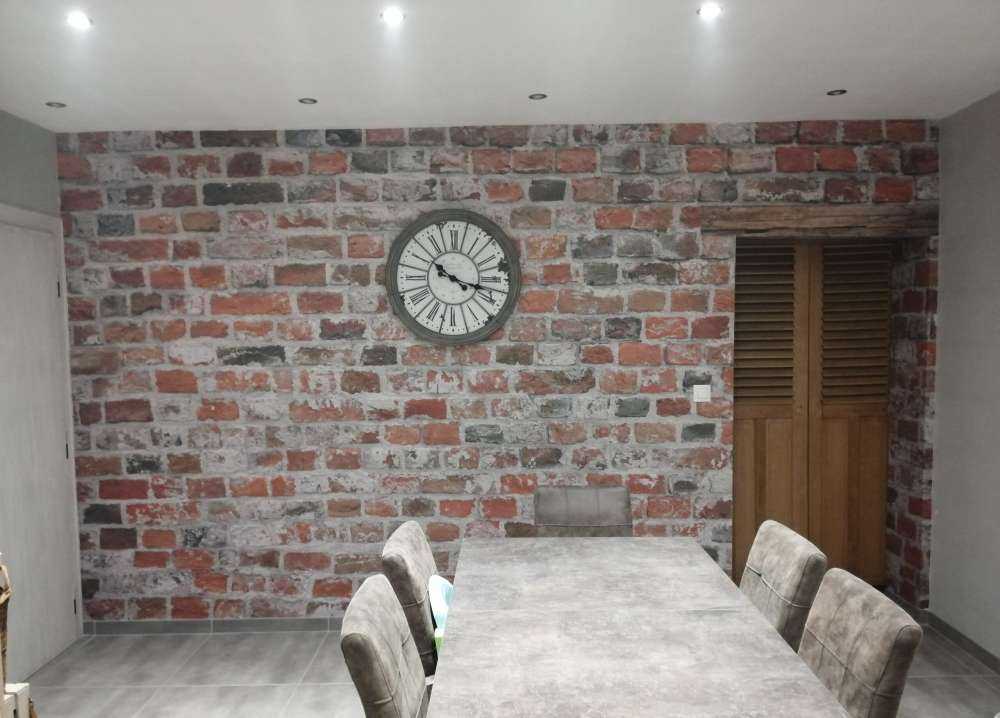 Backsteinmauer restauriert