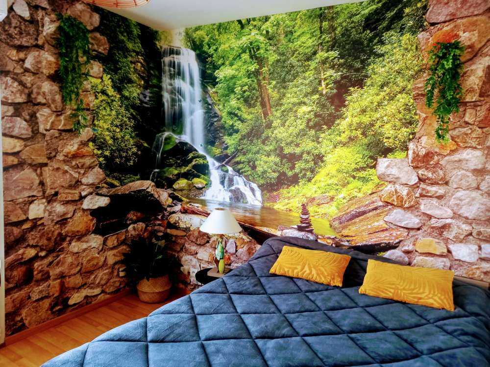 Dschungel-Wasserfall