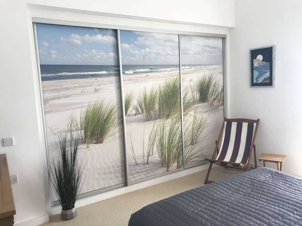 Strand mit Dünenpflanzen