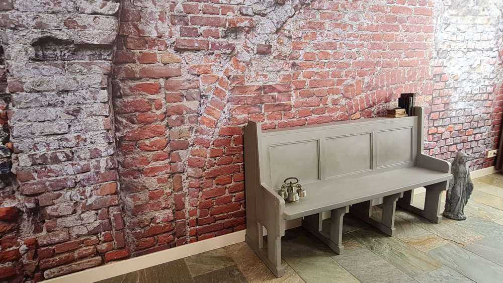 Alte restaurierte Stadtmauer