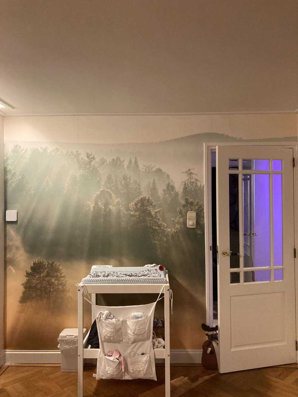 Sonnenaufgang zwischen den Hügeln