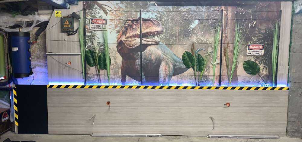 Acrocanthosaurus in den Wäldern