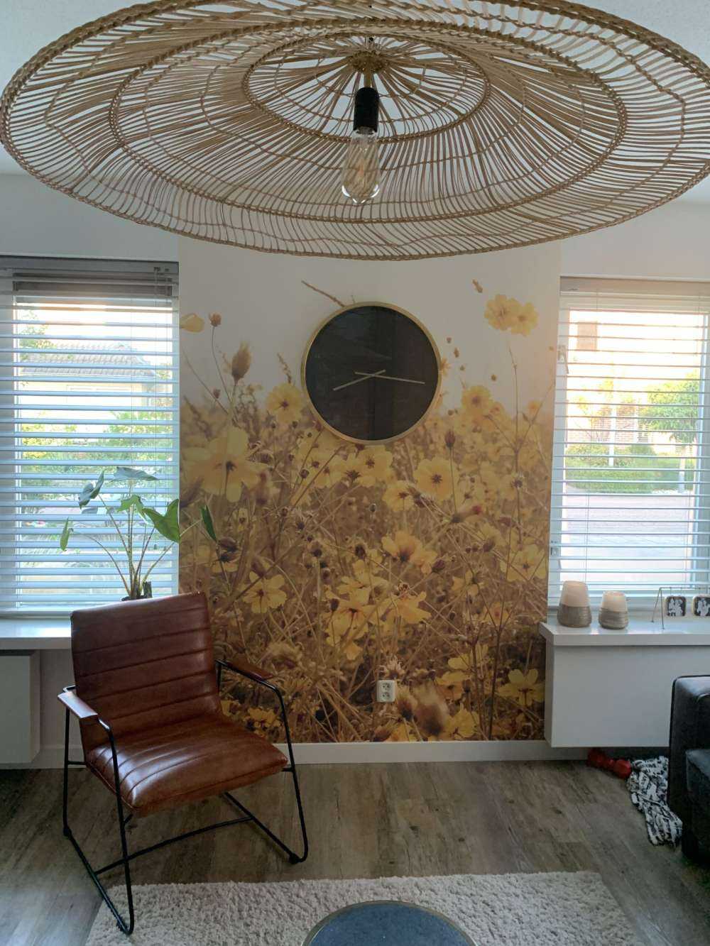 Gelbe Blumen im Vintage-Look