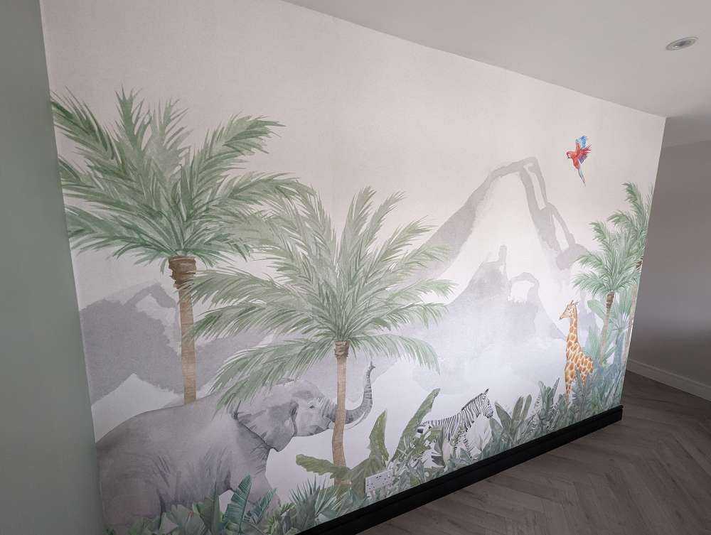 Tiere in einem grünen Dschungel