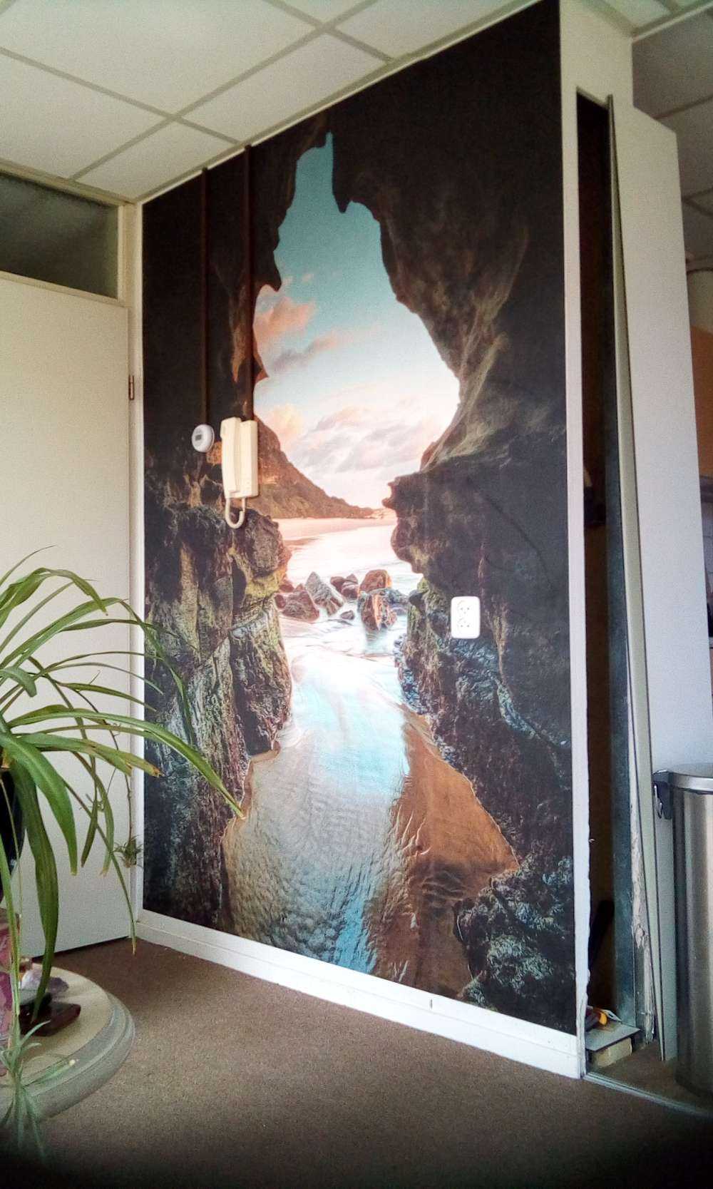 Meer zwischen den Felsen
