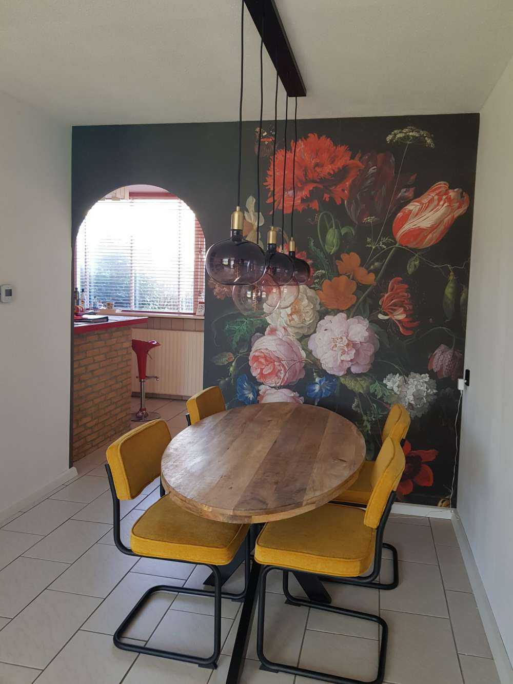 Stillleben mit Blumen in einer Glasvase