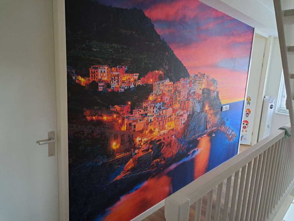 Italienische Stadt bei Sonnenuntergang