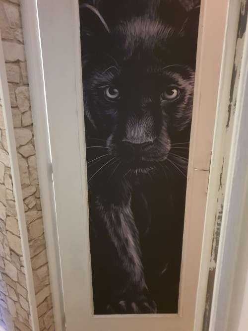 Panther auf der Flucht