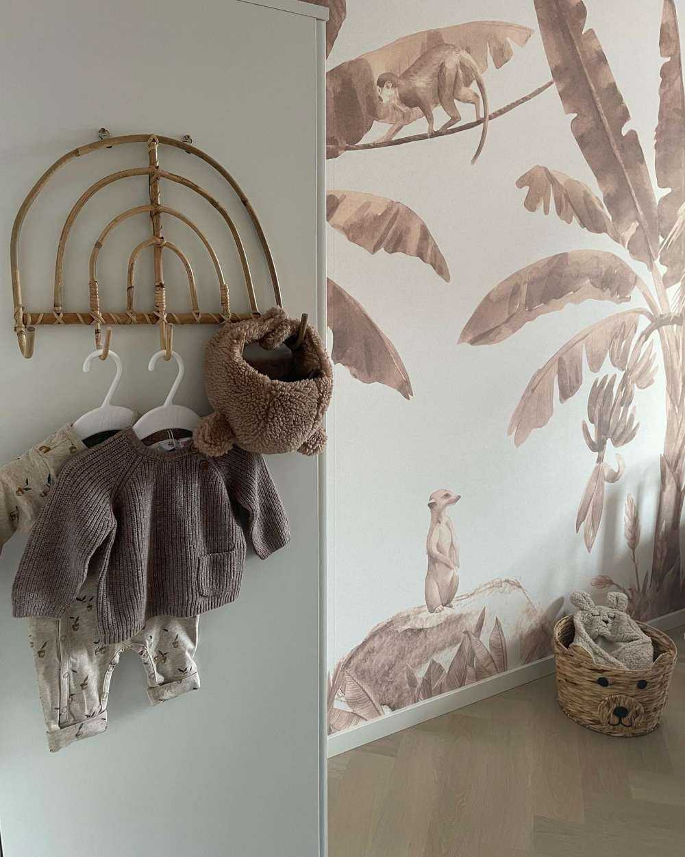 Kleine Dschungeltiere in Taupe