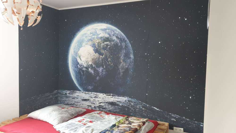 Mond und Erde