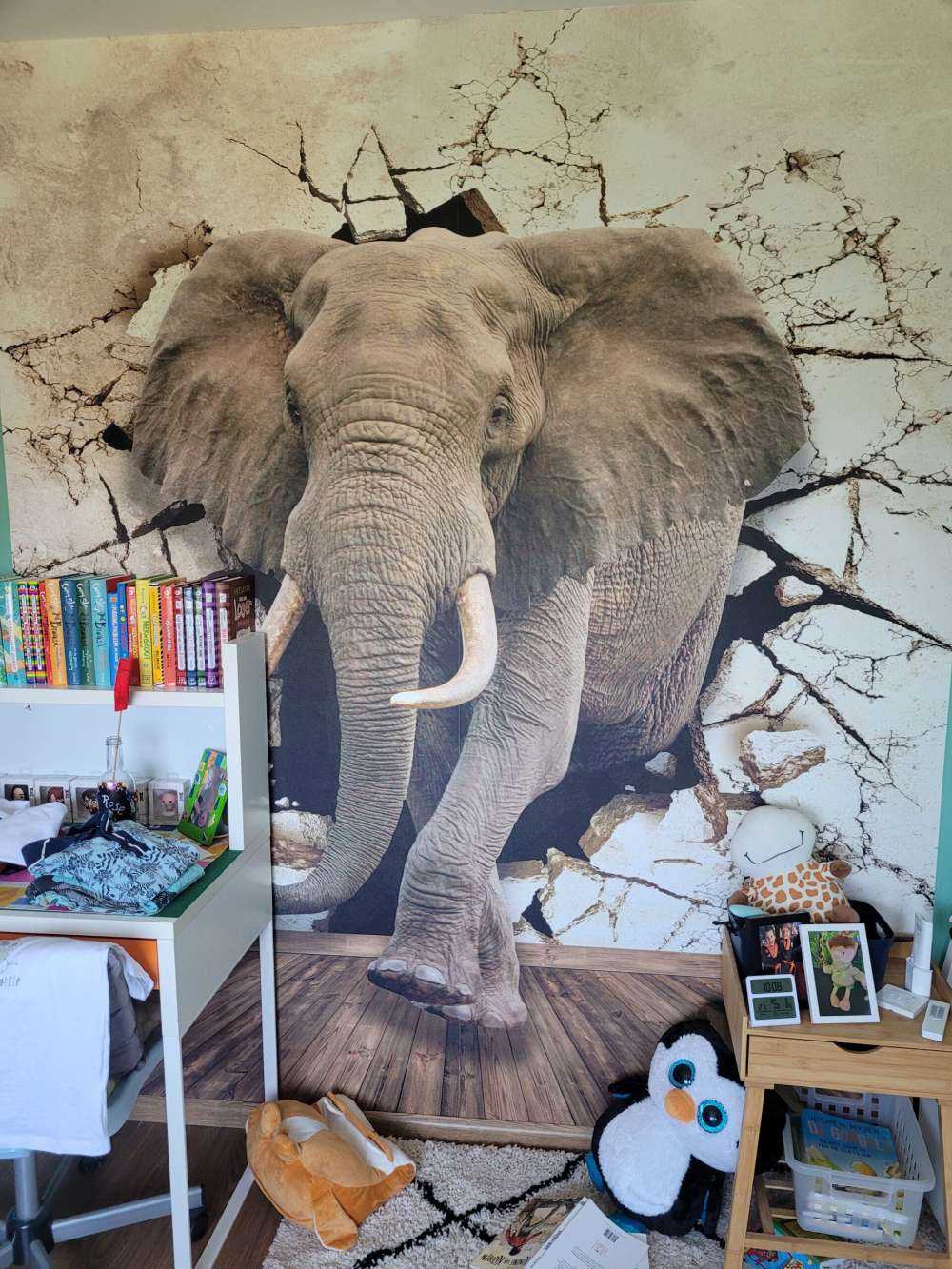 Großer Elefant aus der Wand