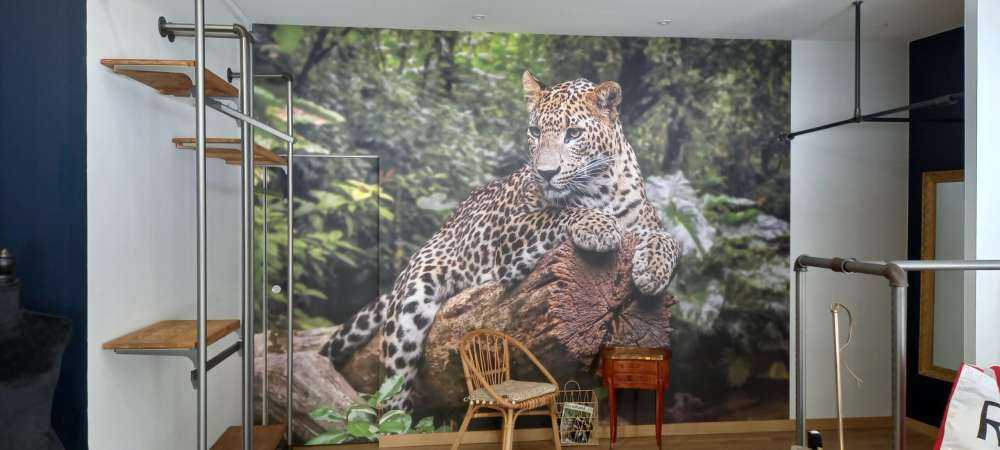 Leopard auf Baum