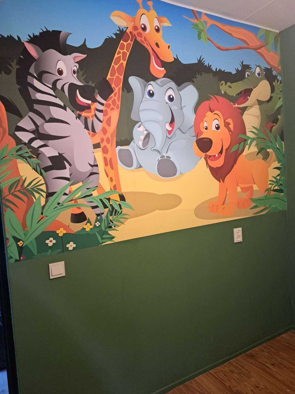 Fröhliche wilde Tiere