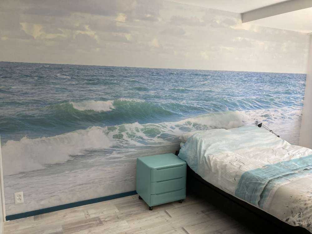 Meer mit hohen Wellen