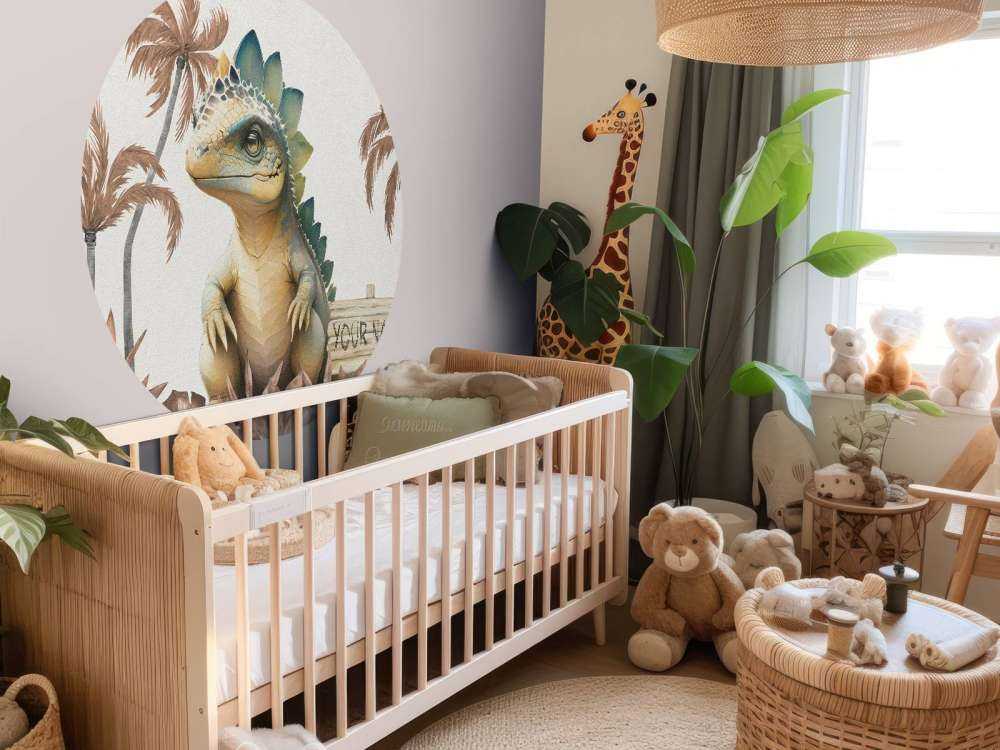 Baby-Stegosaurus im taupefarbenen Dschungel