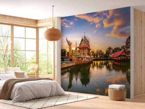 Riesiger Thai Suphannahong