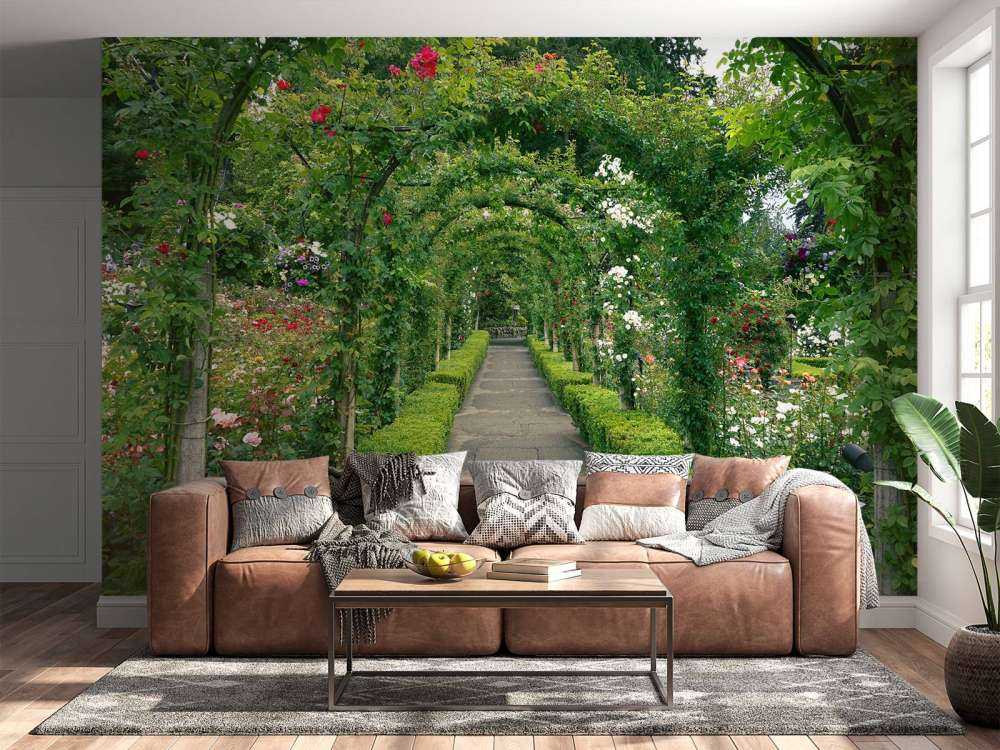 Weg durch den Rosengarten