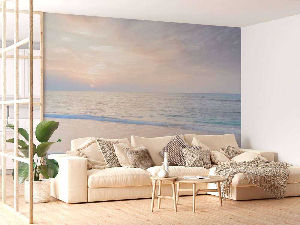 Ruhiges Meer mit Sonnenuntergangs