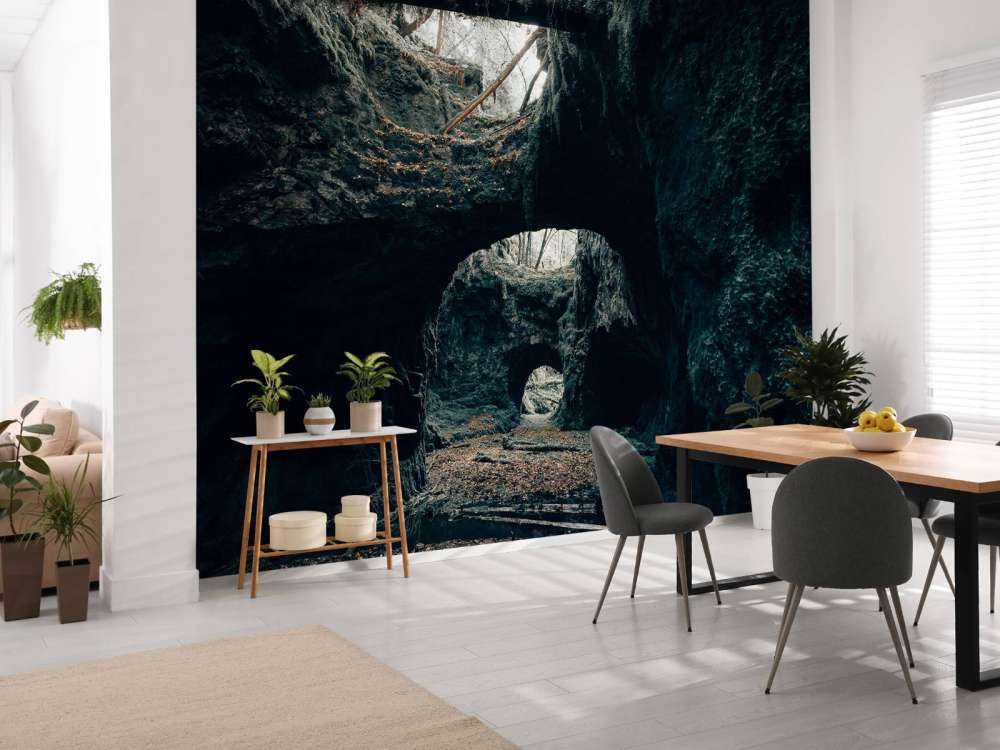 Alte Eisenminen, von der Natur zurückerobert