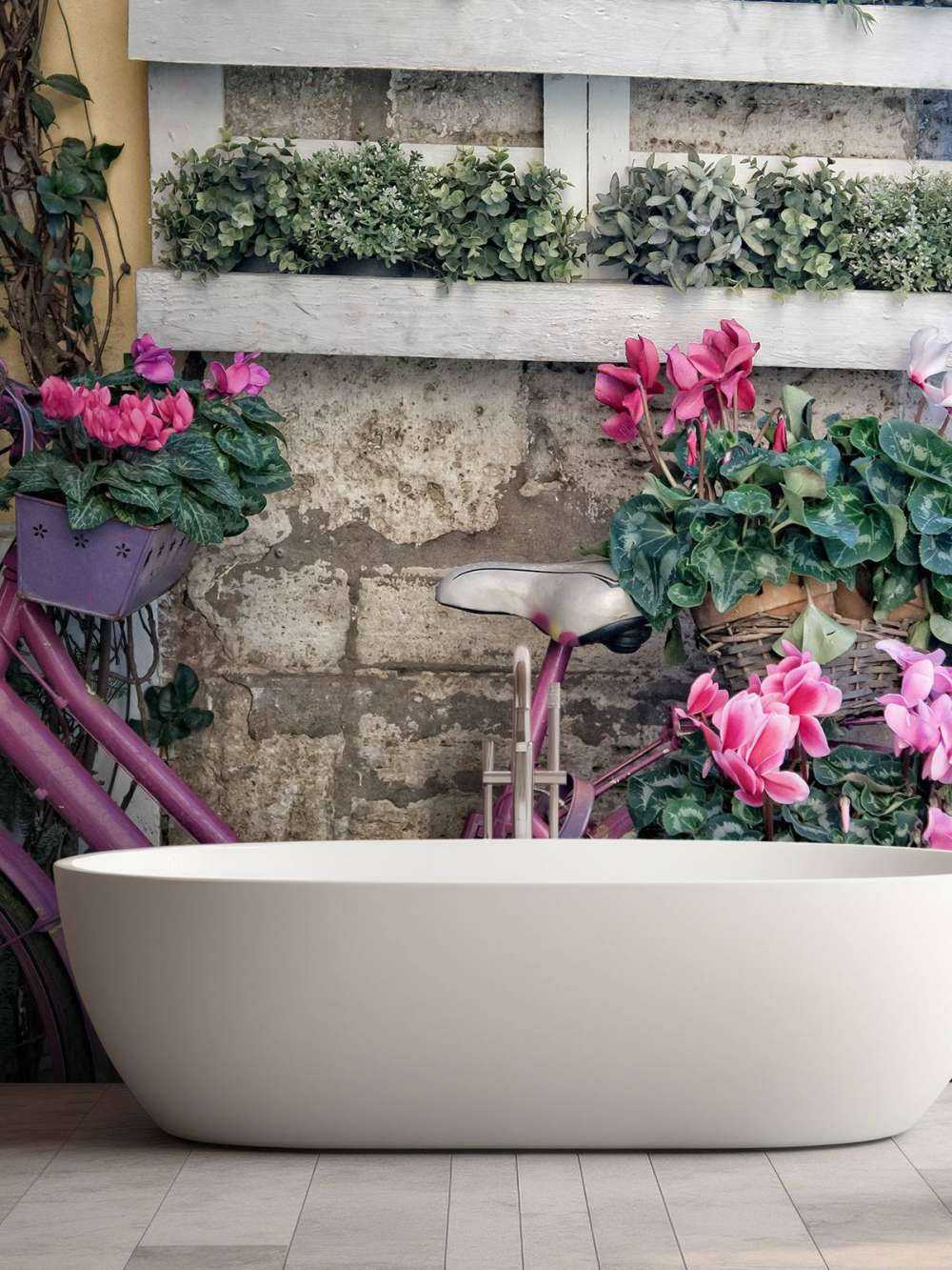 Oldtimer-Fahrrad mit Blumen