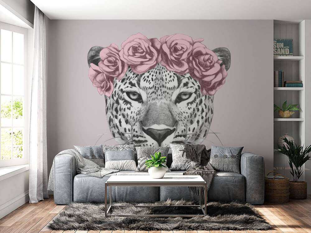 Leopard mit rosa Blumen
