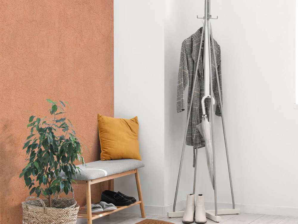 Struktur aus Beton in Terrakotta Farben