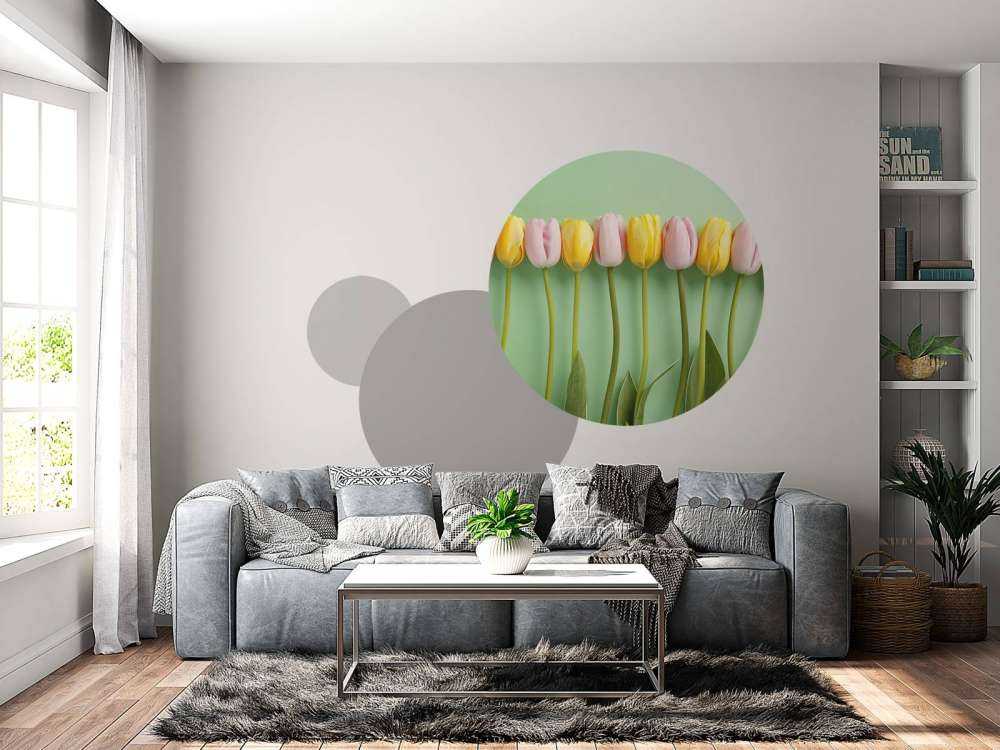 Tulpen auf minzgrüner Hintergrund