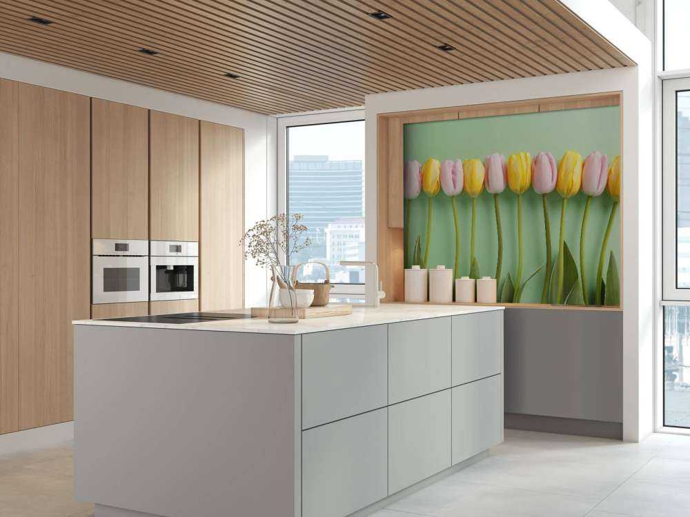 Tulpen auf minzgrüner Hintergrund