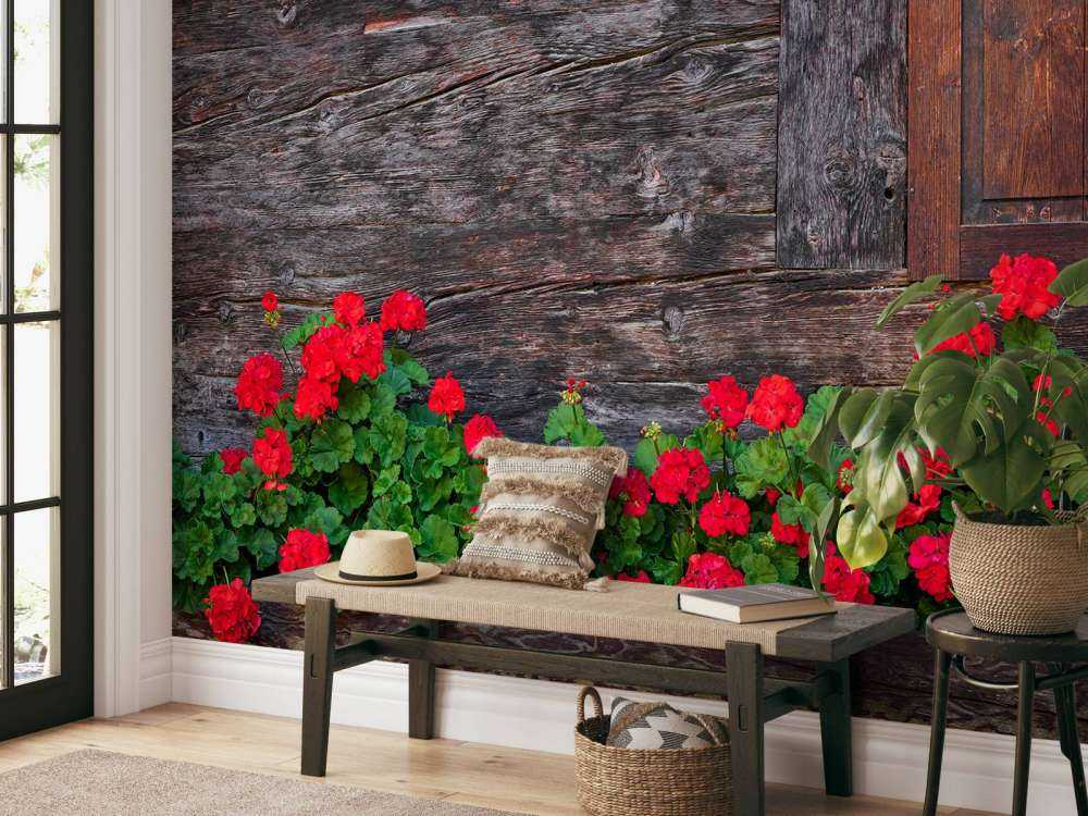 Altes Holz mit Blumen