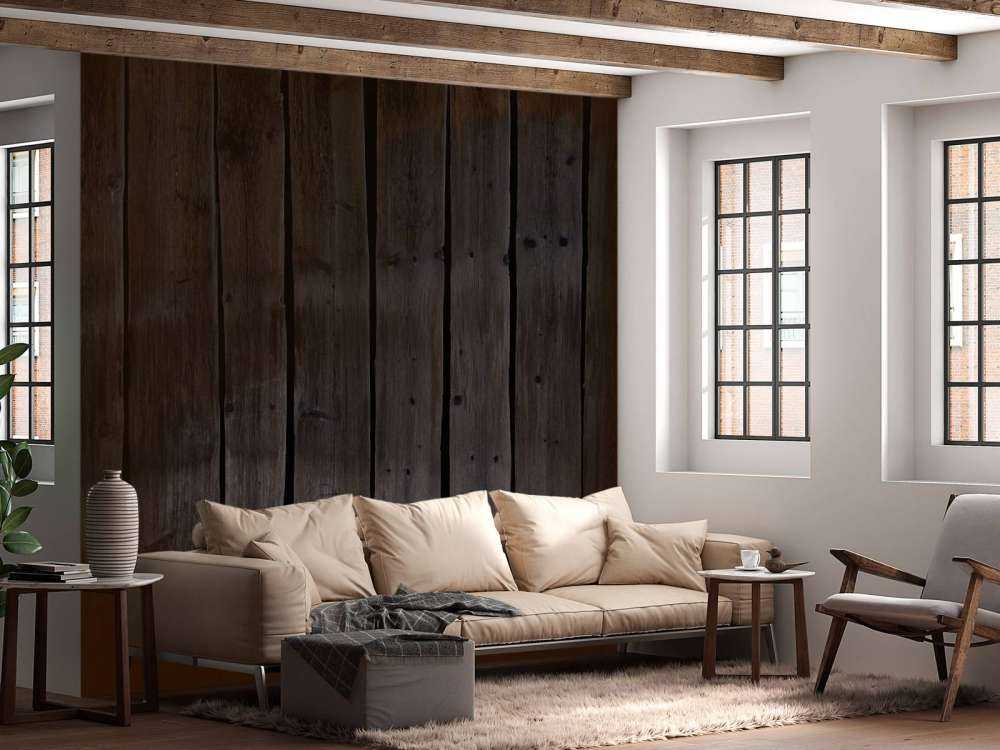 Lichteinfall auf dunkles Holz