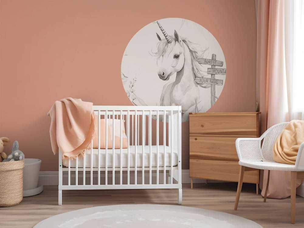 Baby-Einhorn mit Pflanzen beige