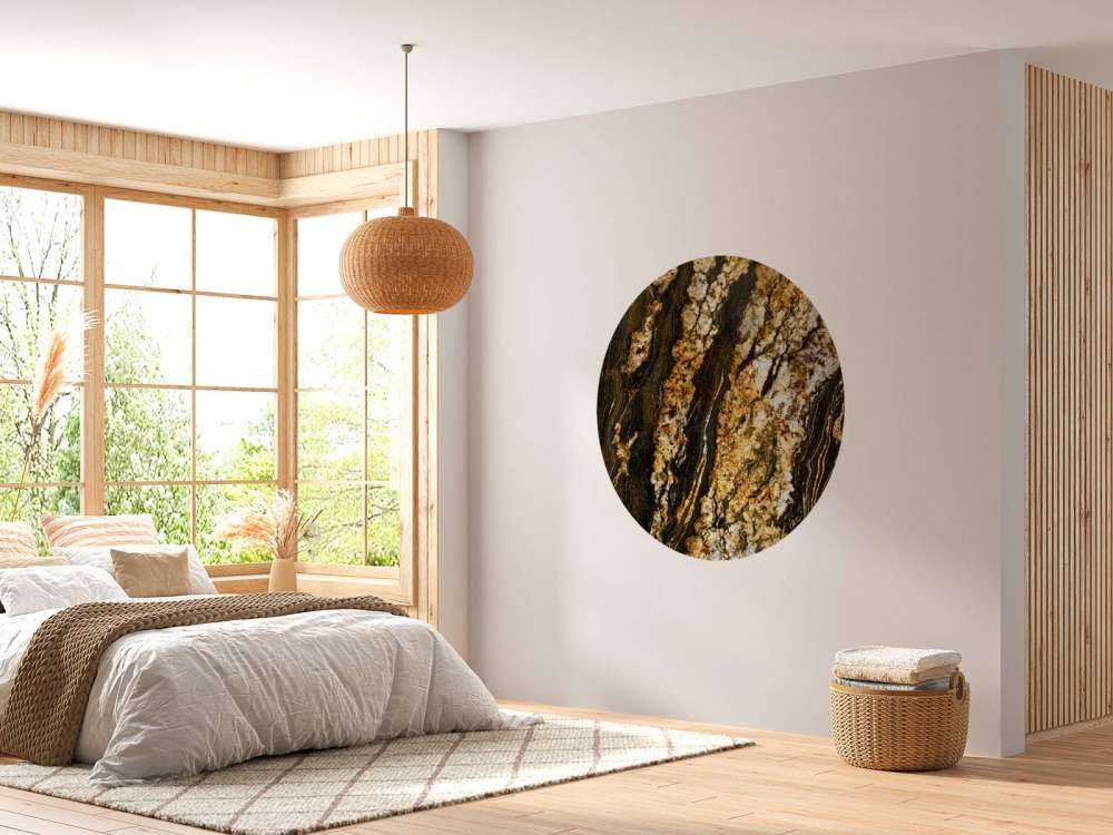 Dunkler Marmor mit goldener Struktur