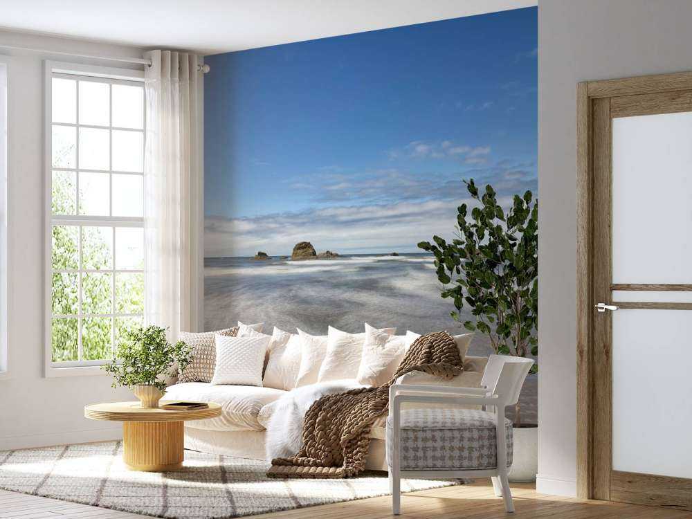 Strand mit Felsen