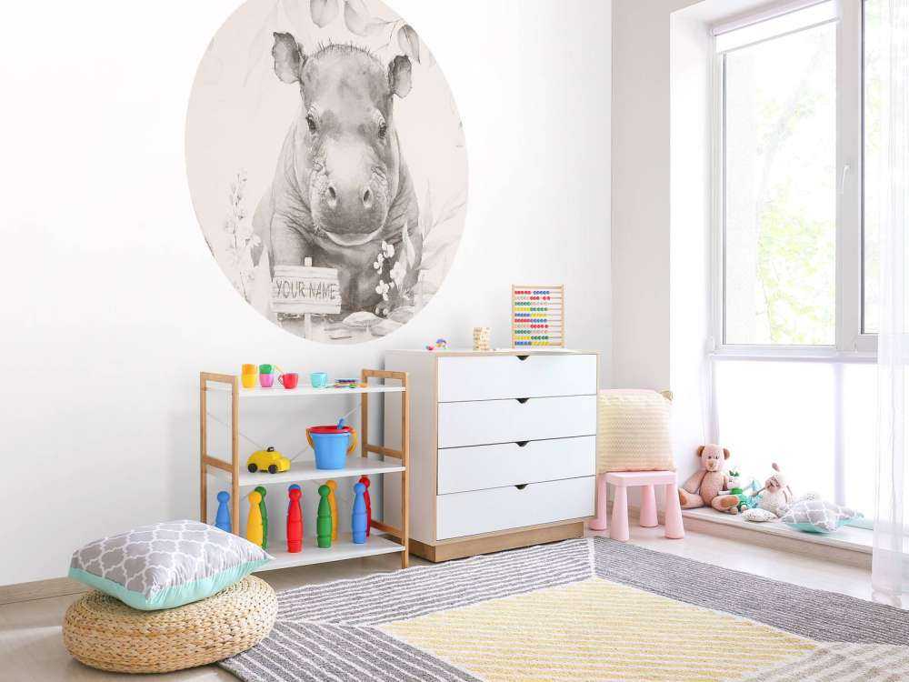 Baby Nilpferd im Dschungel beige