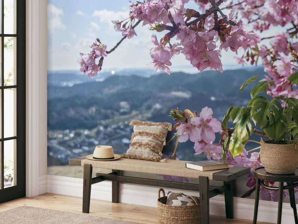 Japanische Blüten mit Bergen