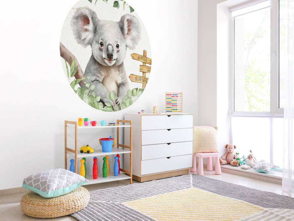 Baby-Koala im Dschungel
