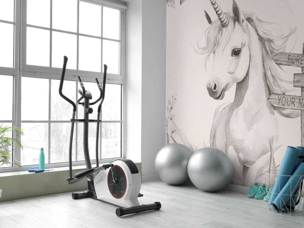 Baby-Einhorn mit Pflanzen beige