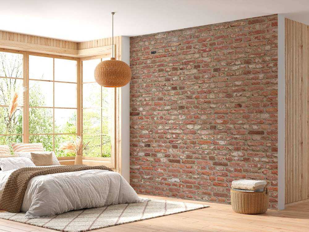 Mauer mit verschiedenfarbigen Ziegeln