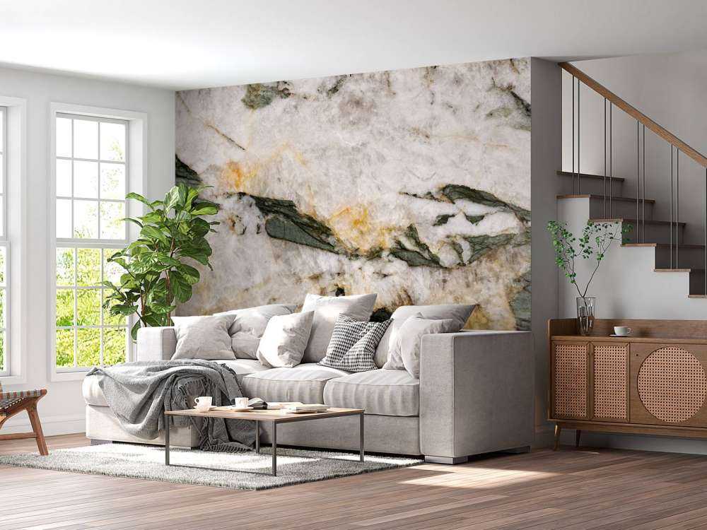 Weißer Marmor mit grünen Elementen