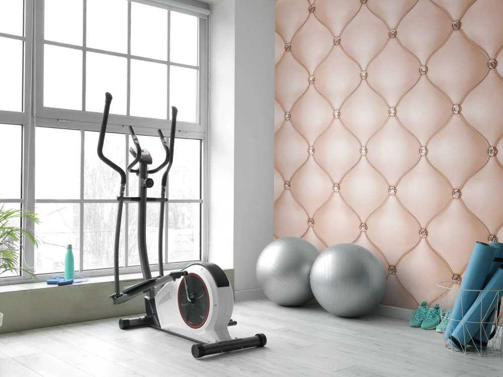 Schicke rosa collagierte Wand