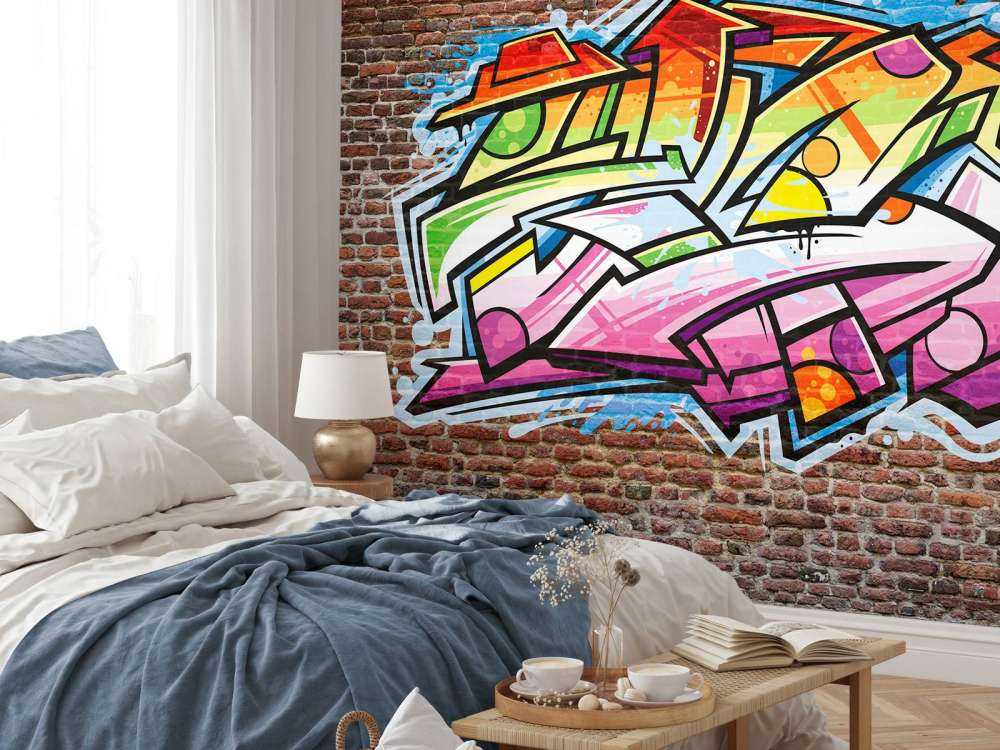 Graffiti auf rotem Backstein
