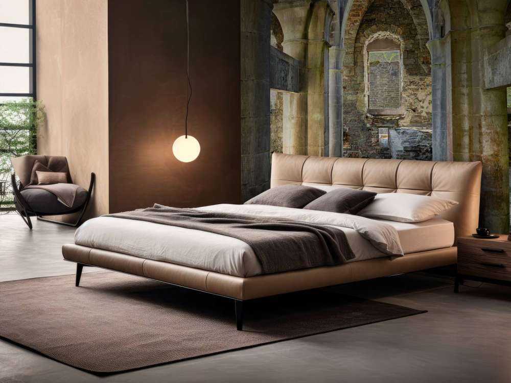 Verlassenes Gebäude mit Bögen
