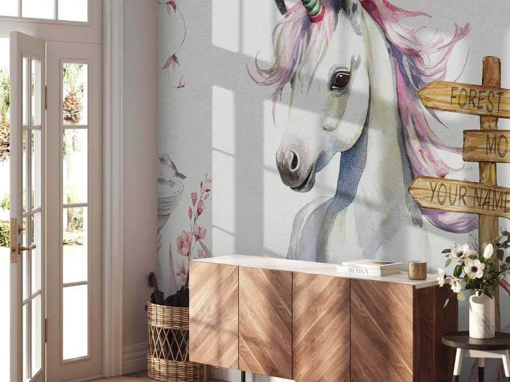 Baby-Einhorn mit Pflanzen rosa