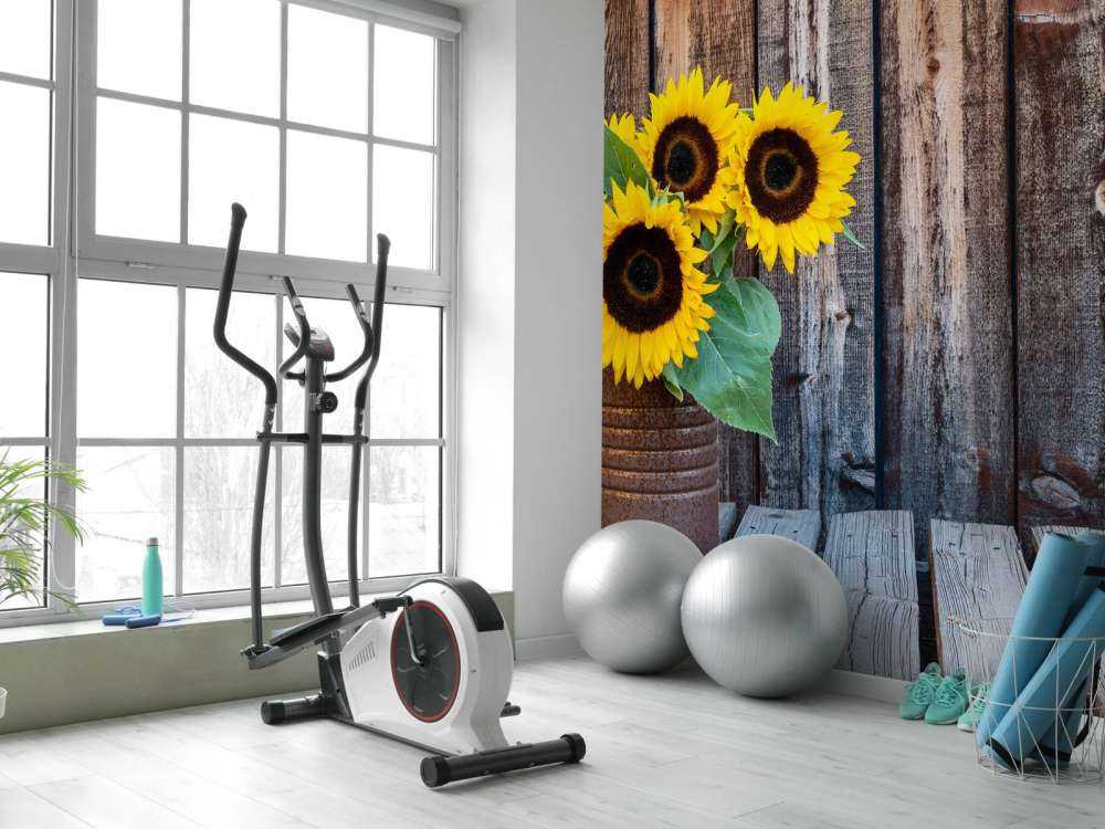 Vase mit Sonnenblumen