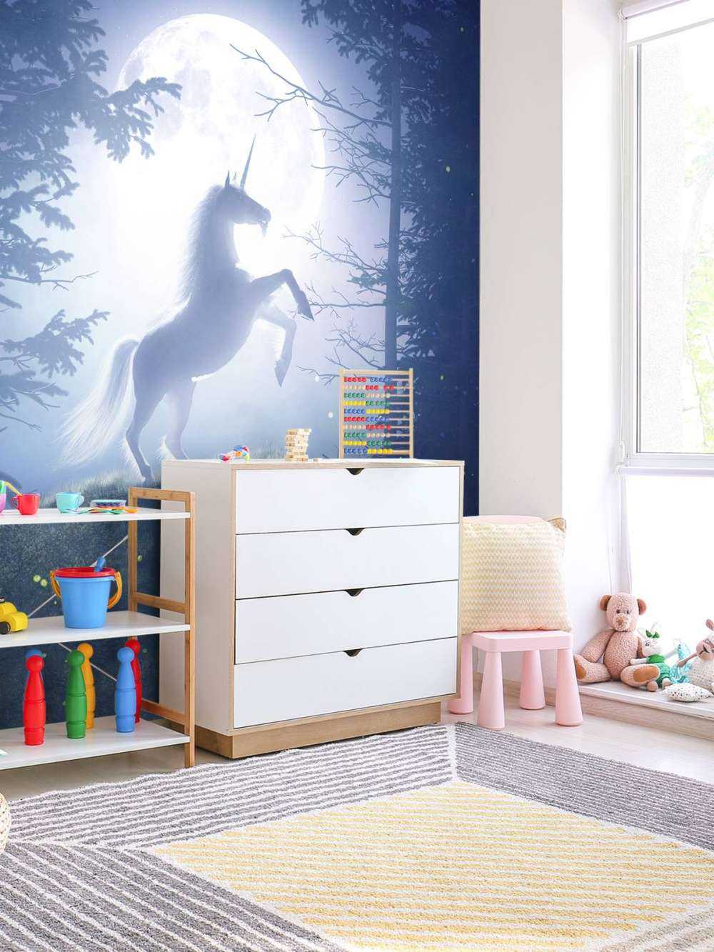 Einhorn bei Vollmond