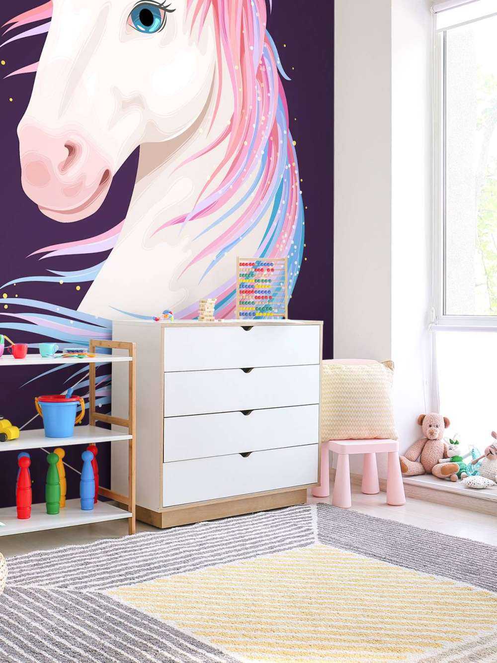 Einhorn mit bunter Mähne