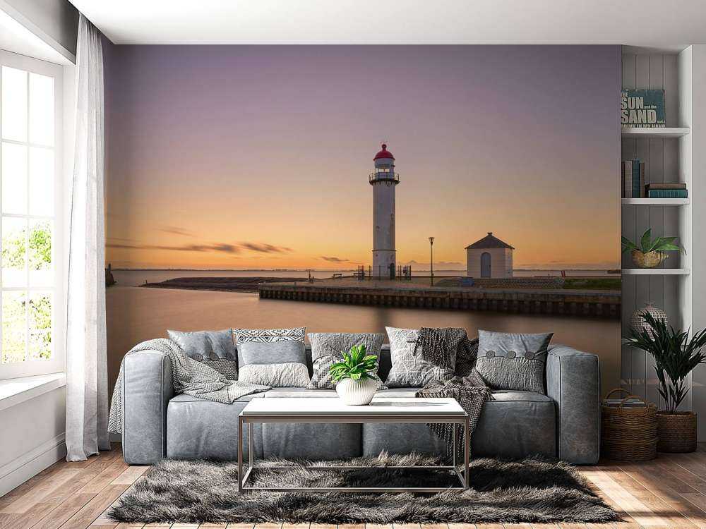 Leuchtturm bei Sonnenuntergang