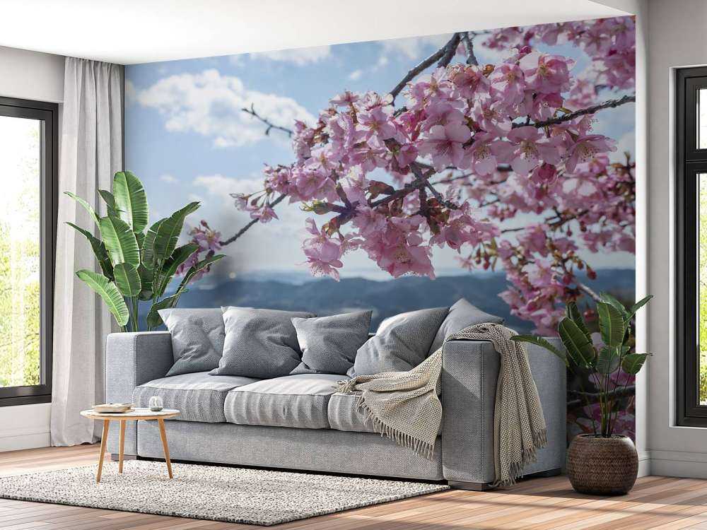 Japanische Blüten mit Bergen