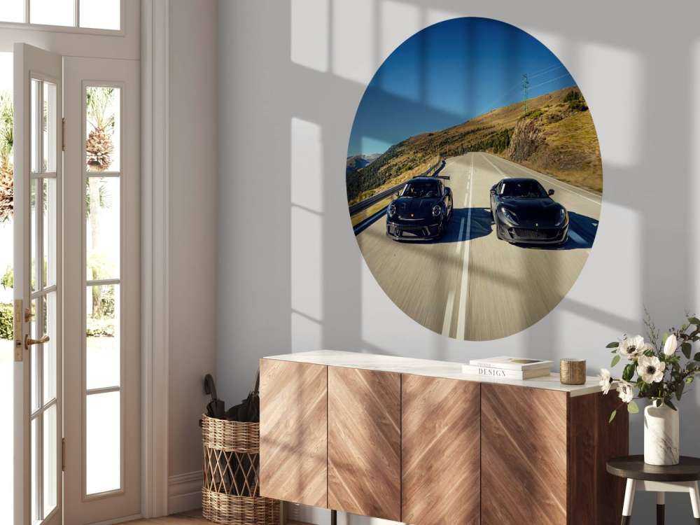 Schwarze Supersportwagen in Bergen