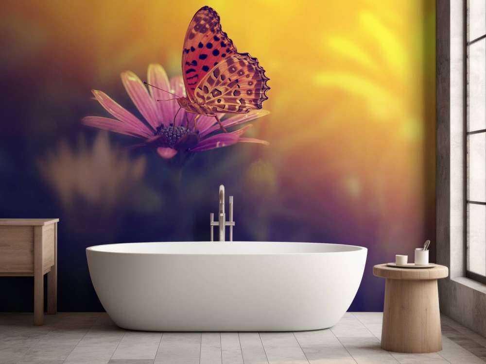 Roter Schmetterling auf Blume
